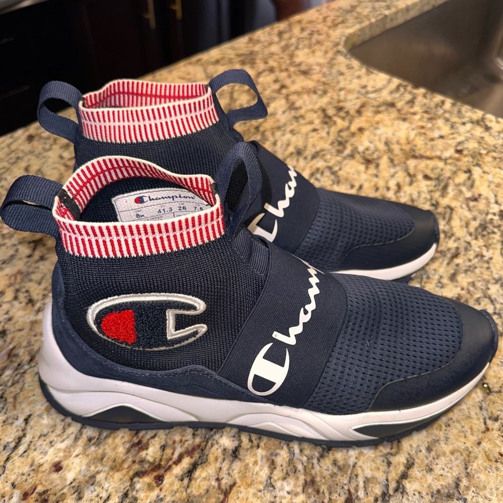 Champion Rally Pro - Size 8